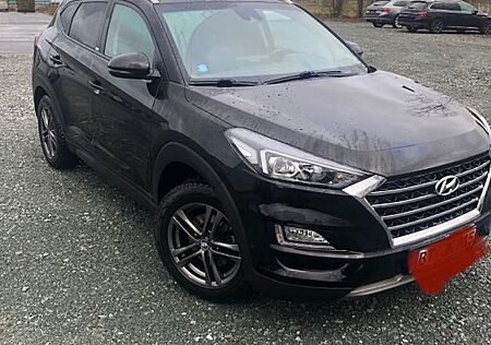 Hyundai Tucson 1.6 T-GDI Advantage + 2WD Advantage +