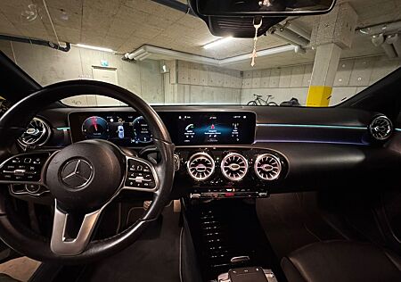 Mercedes-Benz A 180 d DCT -