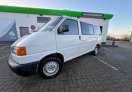 VW T4 Caravelle Volkswagen 2.4 D Standard