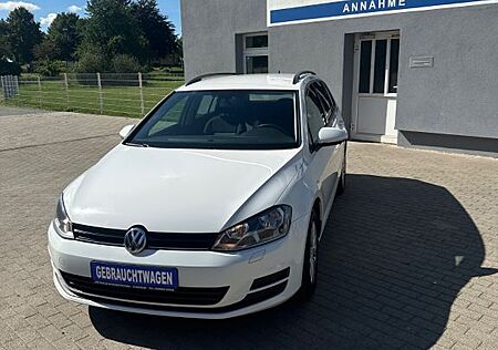 VW Golf Volkswagen VII Variant Trendline SHZ AHK Navi Tempomat