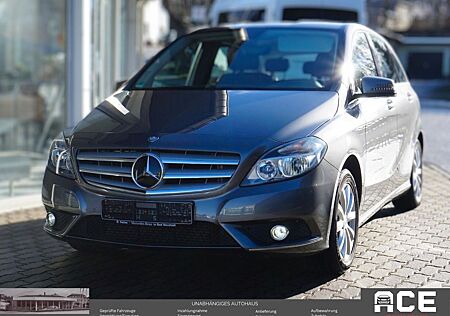 Mercedes-Benz B 180 Navi Voll-Leder Komfort-Fahrwerk nur 65Tkm