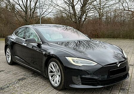 Tesla Model S 75D dual mcu2 Full Self Driving aktiv