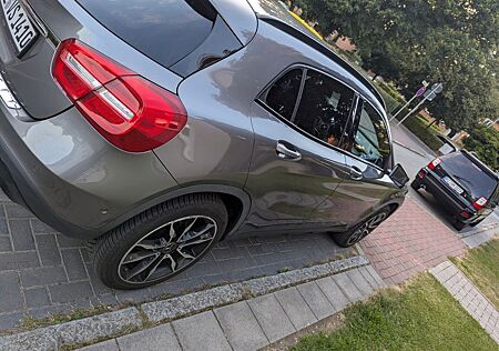 Mercedes-Benz GLA 200 Urban Urban