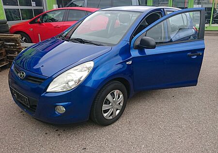 Hyundai i20 + Klima - Tüv bis 08.26