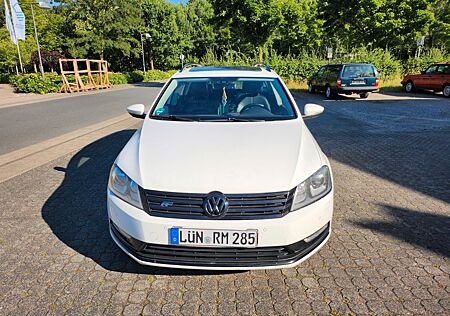 VW Passat Variant Volkswagen 2.0 TDI DSG 125kW R-Line BMT ...