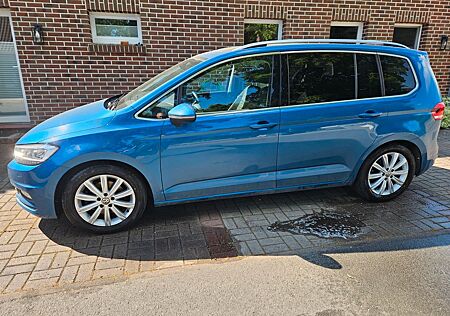 VW Touran Volkswagen 2.0 TDI SCR 140kW DSG Highline Highline