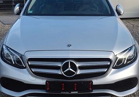 Mercedes-Benz E 220 d Autom. -