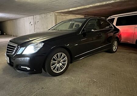 Mercedes-Benz E 220 CDI BlueEFFICIENCY AVANTGARDE XENONLICHT