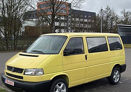 VW T4 Caravelle Volkswagen 2,5-l-Diesel TDI 65kW Standard