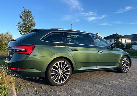 Skoda Superb 2.0 TDI DSG 4x4 L&K Standhzg Pano AHK