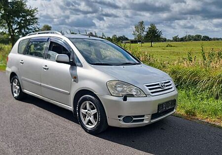 Toyota Avensis Verso 2.0 Klima / 7-Sitze