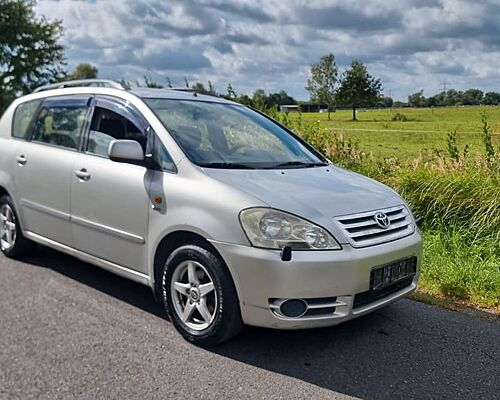 Toyota Avensis Verso 2.0 Klima  / 7-Sitze
