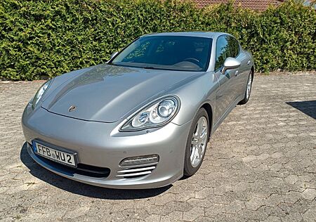 Porsche Panamera 4 - DE-Fzg - Historie und Zustand top