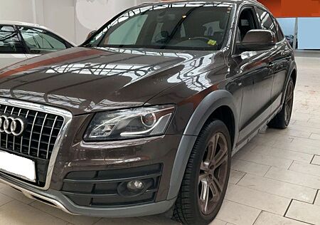 Audi Q5 3.0 TDI Quattro AUTM+1.Hand+PANO+AHK+XenonLED