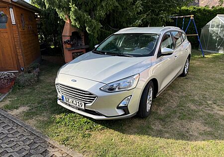 Ford Focus 1,0 EcoBoost 92kW Cool & Connect Turni...