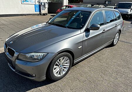 BMW 318i Touring PANORAMA NAVI XENON
