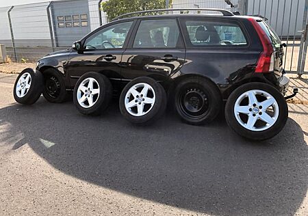 Volvo V50 2.0D Momentum 136-PS. TUV. AHK.ALU.Gute Zus