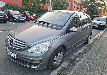 Mercedes-Benz B 150 -