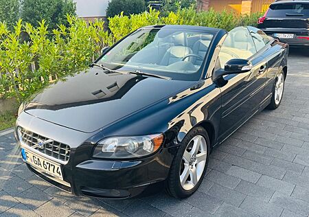 Volvo C70 D5 Geartronic Roadstar Leder Tüv05.27