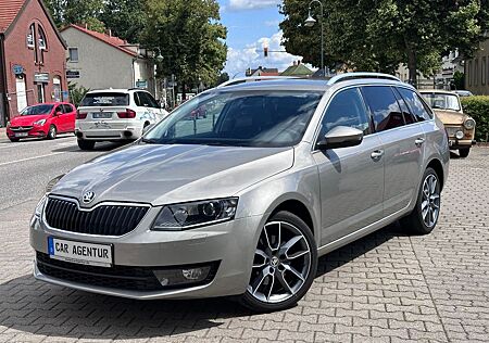 Skoda Octavia Combi Elegance AUTOMATIK+XENON+TEILLEDER