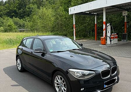 BMW 114i - TÜV ENDE 2026 - Sitzheizung - Klima