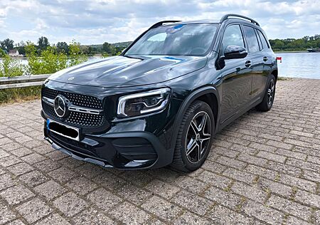 Mercedes-Benz GLB 220 d 4MATIC DCT -