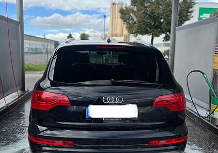 Audi Q7 3.0TDI(DPF)quattro tiptronic. panoramadach