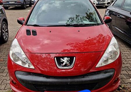 Peugeot 206 + 1.4 75 Ps