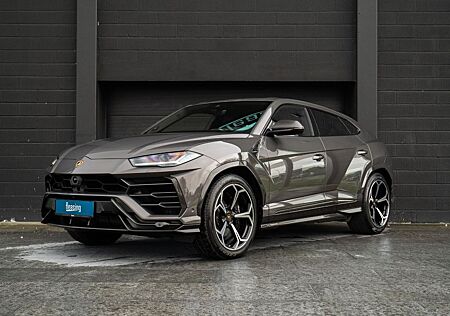 Lamborghini Urus *B&O*CARBON*HUD*AKRAPOVIC*CERAMIC*NIGHT