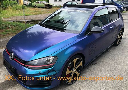 VW Golf Volkswagen VII GTI Navi,Kamera,Panorama.Xen,Alu 8fach
