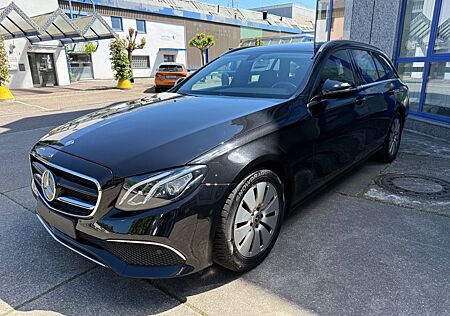 Mercedes-Benz E 220 d T Autom. -
