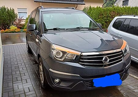 Ssangyong Rodius 2.2 Diesel e-XDi 220 Sapphire 4WD Aut...