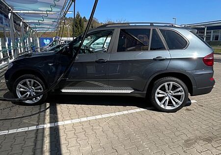 BMW X5 e70 neuer Motor / frischer TÜV und Service