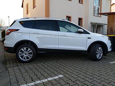 Ford Kuga 2,0 TDCi 4x2 110kW COOL & CONNECT COOL ...