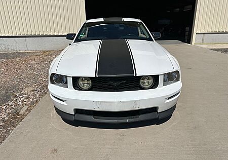 Ford Mustang Gt CS V8 4.6