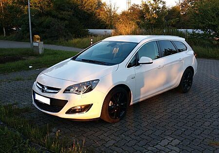 Opel Astra Sports Tourer 1.4 Turbo Exklusiv 103 A...