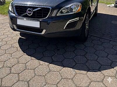 Volvo XC60 D4 AWD*R-Disign Paket*Panodach* AHK*