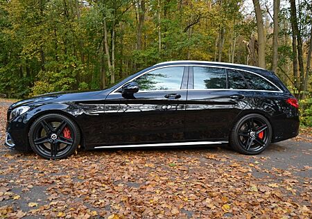 Mercedes-Benz C 63 AMG C 63 S AMG Performance