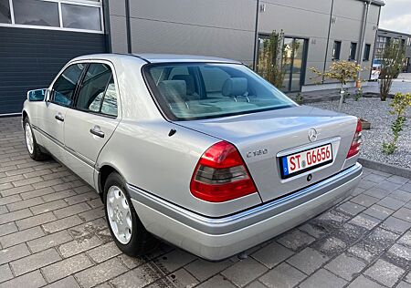 Mercedes-Benz C 180 ELEGANCE Elegance,1 Hand,61.800 KM,
