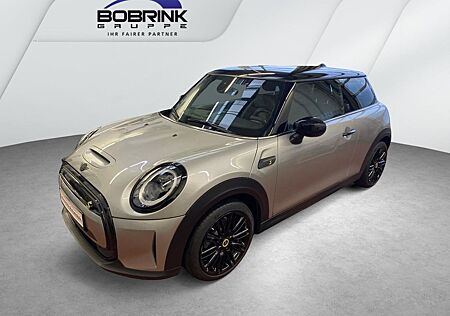 Mini Cooper SE Yours Trim Elektro RFK Navi SHZ LRH