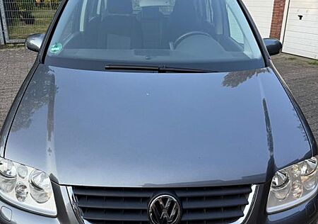 VW Touran Volkswagen 1.6 *7 Sitzer*