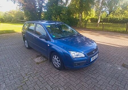 Ford Focus 1,6TDCi 80kW DPF Ambiente Ambiente TÜV NEU
