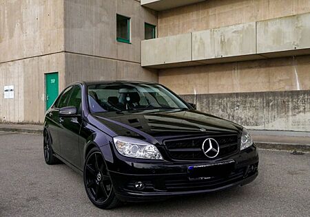 Mercedes-Benz C 180 KOMPRESSOR BlueEFFICIENCY -