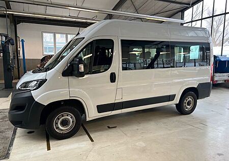 Fiat Ducato Hochr.-Kombi 33 140 L2H2/// 9 Sitze