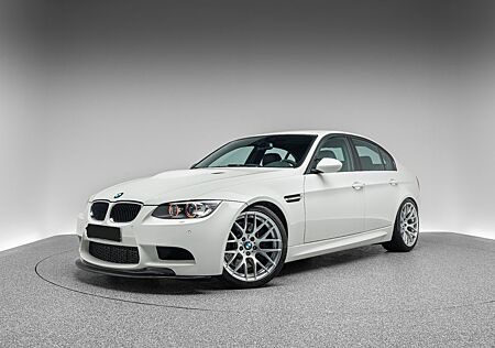BMW M3 E90