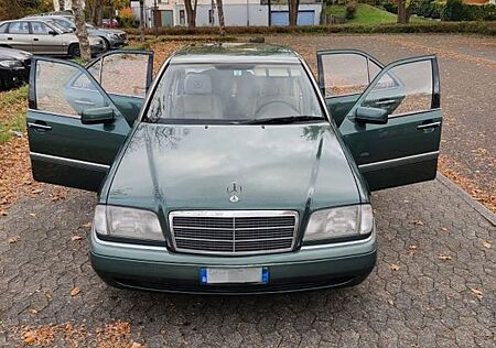 Mercedes-Benz C 180 Elegance