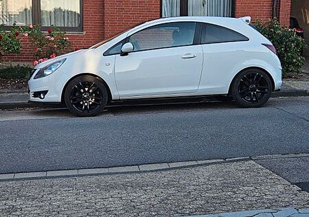 Opel Corsa 1.4 Color Edition Color Edition