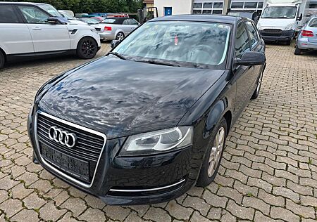 Audi A3 Sportback 1.6 TDI Attraction Xenon