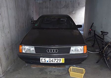 Audi 100