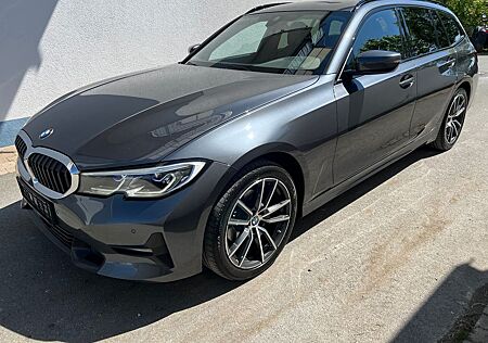 BMW 320 Touring d xDrive Sport Line Live Cockpit